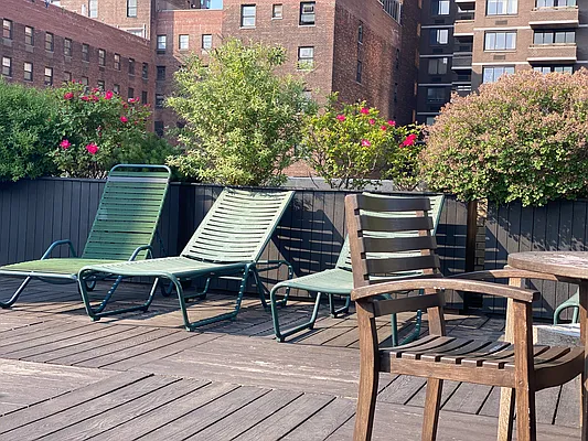 Sold by Lucas X Realty LLC | media 14