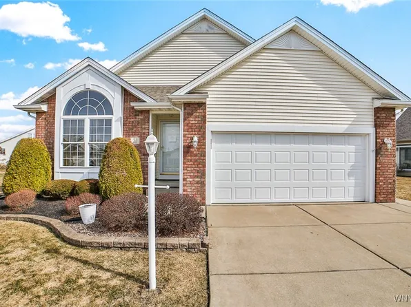 21 Raven Ct, North Tonawanda, NY 14120