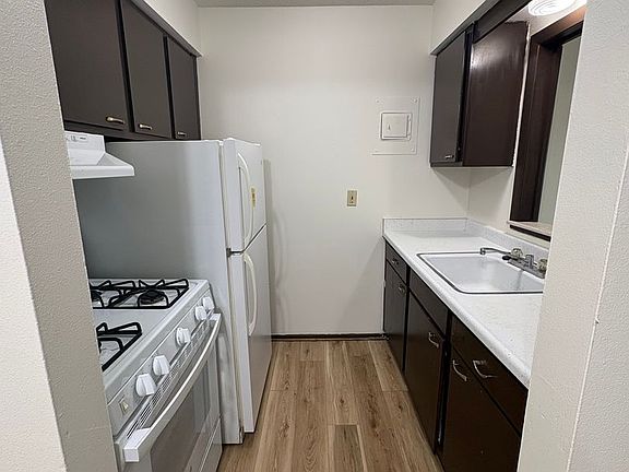 2nd image of 791 Russell Rd APT 207