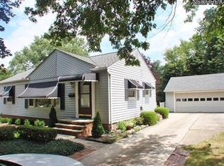 5453 Melody Ln, Willoughby, OH 44094