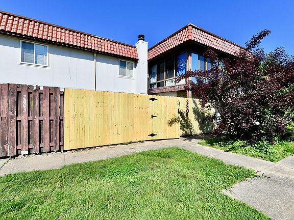 3rd image of 2805 Punto Alto Cir
