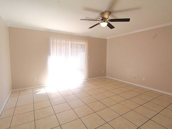 3rd image of 3050 Belle Meade Dr APT B