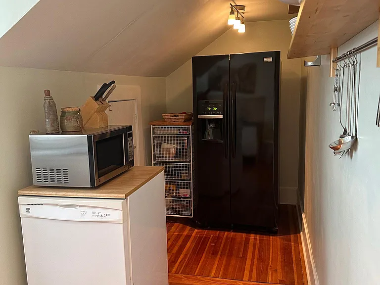 12 E Earle St #A — Photo 11