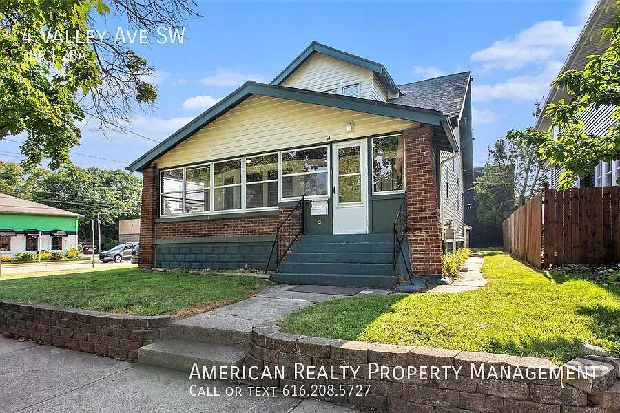 5 bed, 1588 sqft, $3,050 — Photo 1