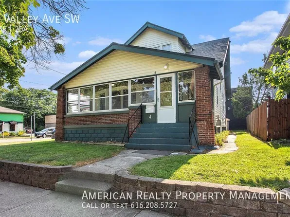 4 Valley Ave SW, Grand Rapids, MI 49504