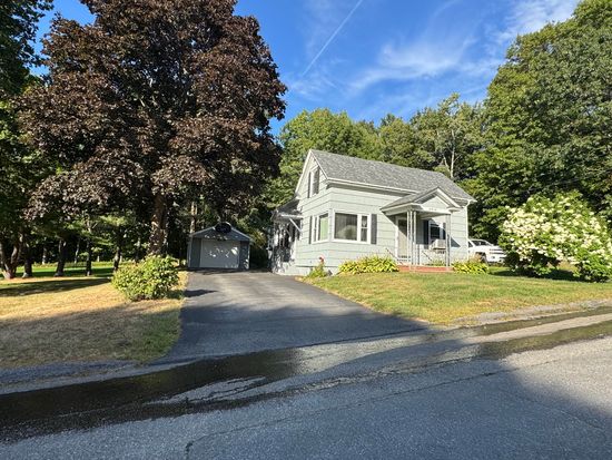 32 Meader Street, Lewiston, ME 04240