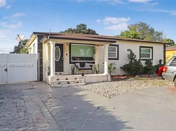 571 E 60th St, Hialeah, FL 33013