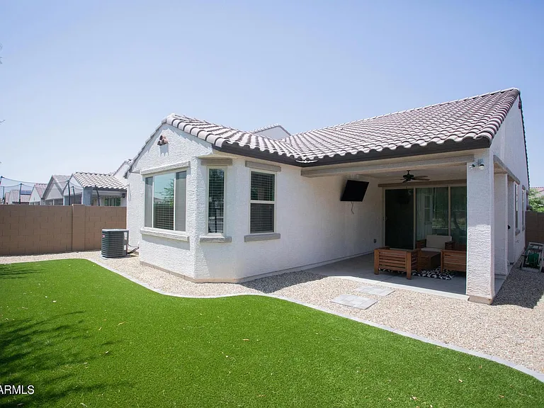 9969 W Robin Ln — Photo 4