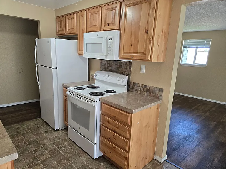 1715 Center Ave #15 — Photo 41