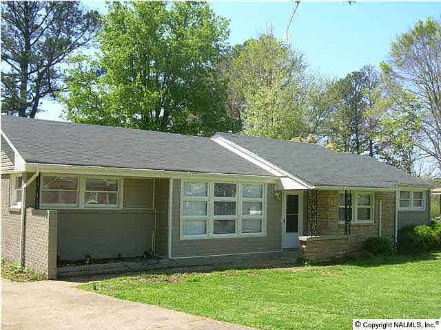 2nd image of 2207 Gilbreath Rd
