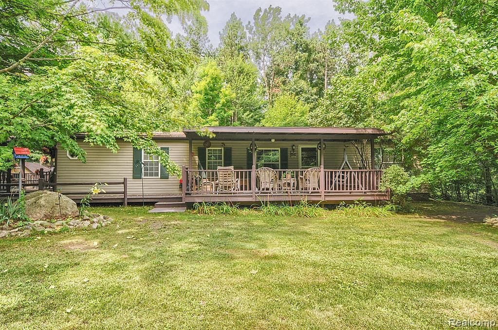 3369 Snoblin Rd, North Branch, MI 48461 Zillow