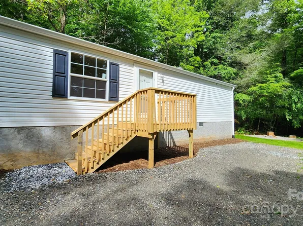22 Buttercup Ln, Marshall, NC 28753