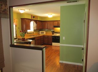 2536 W Katella Ln, Springfield, MO 65807