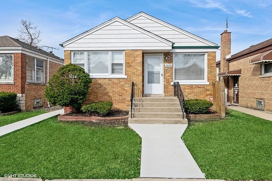 1st image of 2646 N Melvina Ave