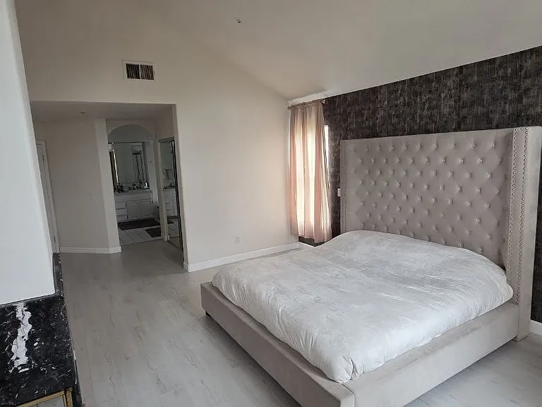 934 Calle Amable — Photo 19