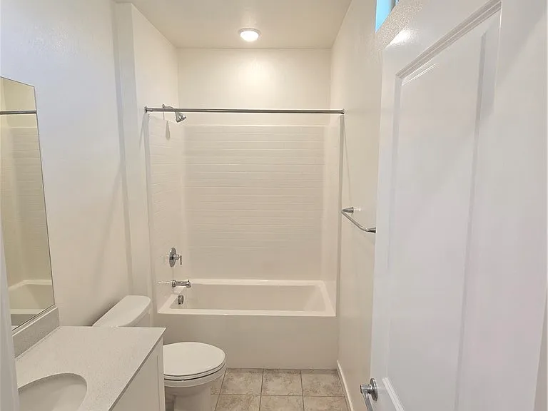 2679 E Penelope Ln — Photo 22