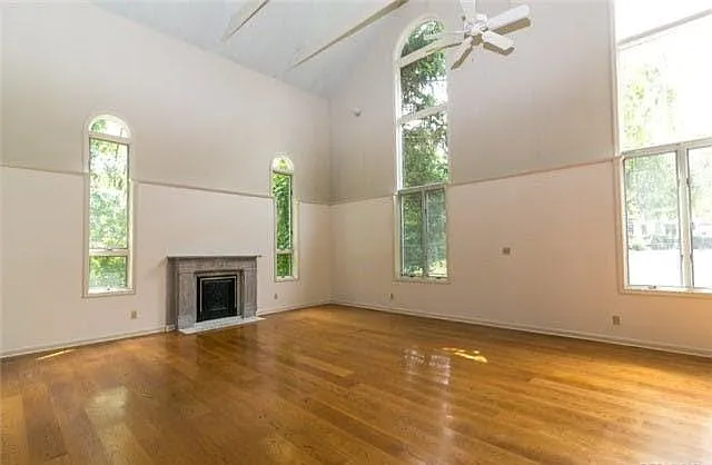536 Cold Spring Rd — Photo 1
