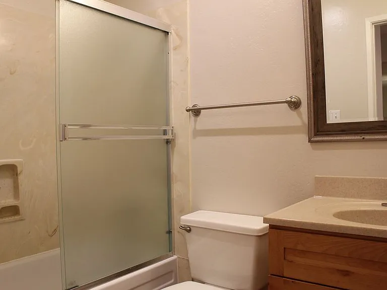 2x2 Bathroom 2x2 Bathroom