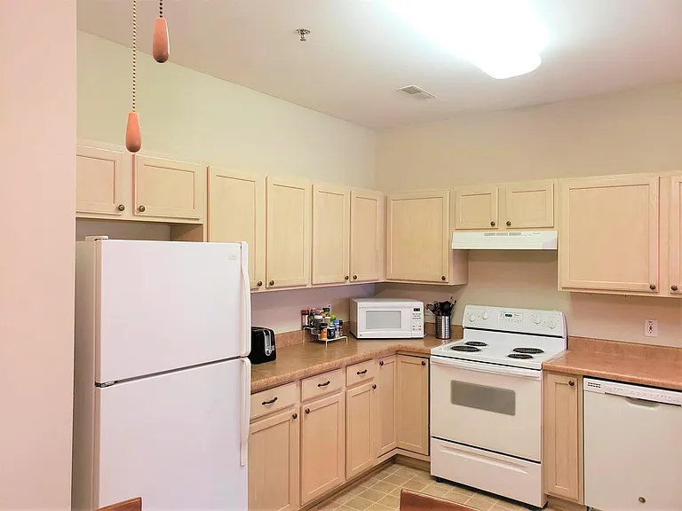 4752 S Forest Point Blvd — Photo 2