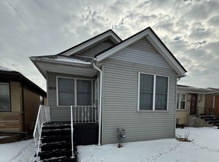 2133 W 71st St, Chicago, IL 60636