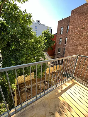 Rented by Delmark Realty LLC | media 45