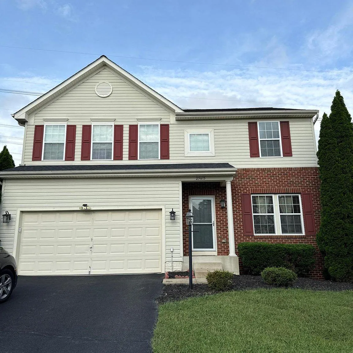 4 bed, 3.5 bath, 3360 sqft, $3,999 — Photo 1