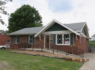 4008 Fieldcrest Rd, Charlotte, NC 28217