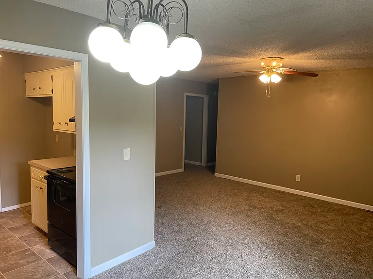 6916 E 71st Pl — Photo 12