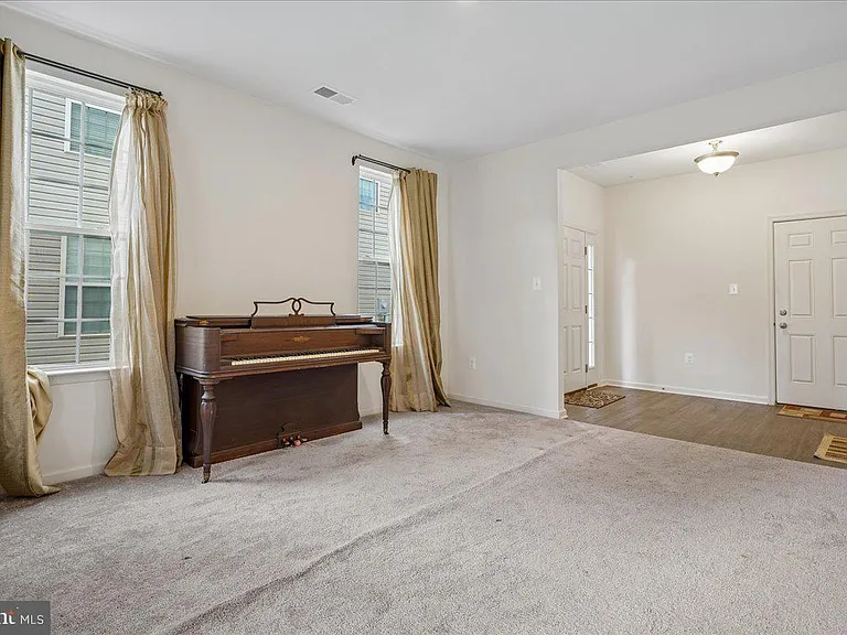 8467 Randell Ridge Rd — Photo 21