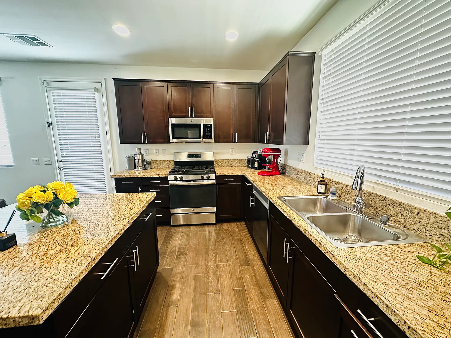 W Dampa Ln, Winnetka — Photo 1