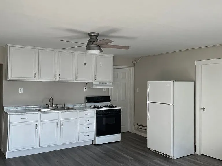 1108 Rose St — Photo 2