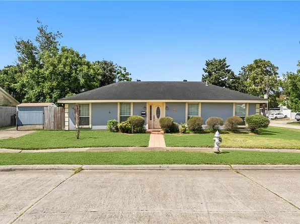 300 Appletree Ln, Gretna, LA 70056