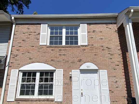 2nd image of 931 Bellows Ave