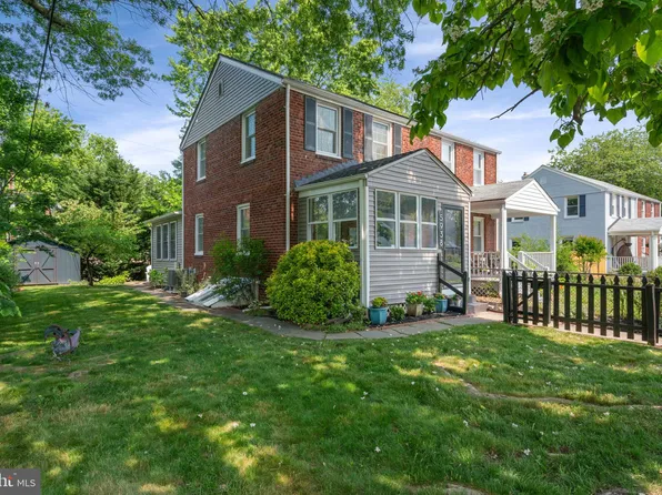 5938 Monticello Rd, Alexandria, VA 22303