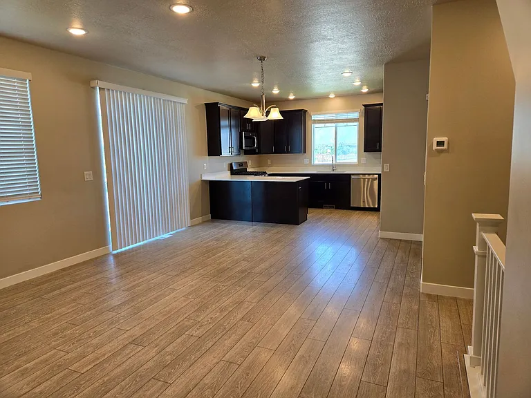 2422 N Penstemon Way — Photo 4