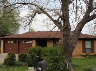 645 Ivy St, Azle, TX 76020