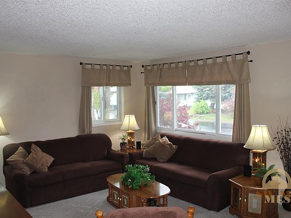 2nd image of 300 Gertrude Ave