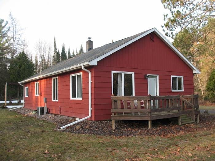 Cabin/House with the fron