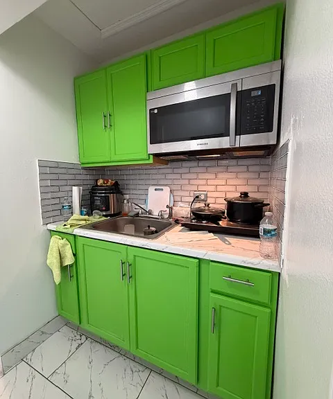 1413 Sarasota Dr — Photo 6
