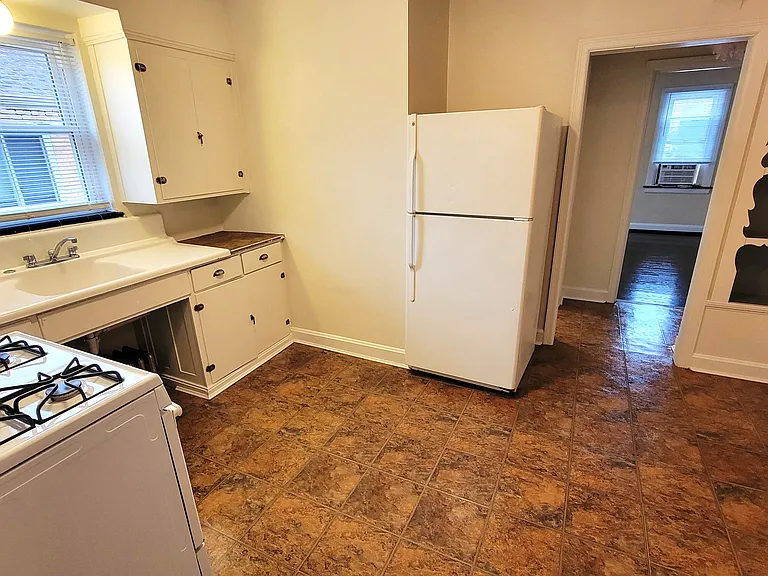 3884 Vine St — Photo 9