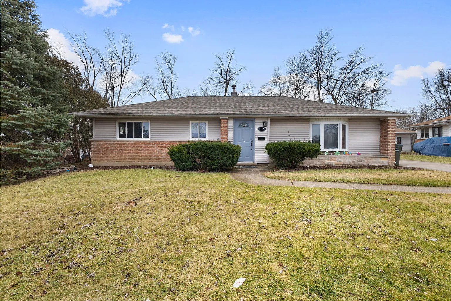 127 Blackhawk Dr photo 1