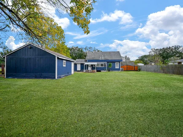 2806 Dupont St, Pasadena, TX 77503