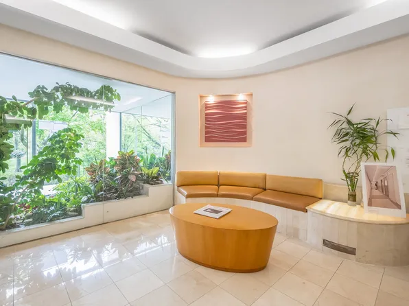 5355 Henry Hudson Pkwy W image 2 of 16