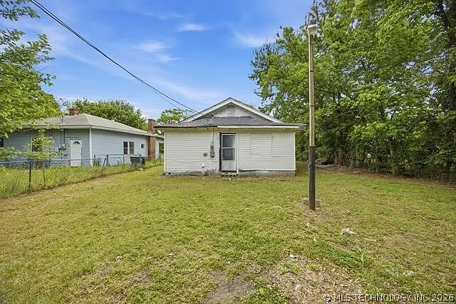 908 N Collins Ave — Photo 18