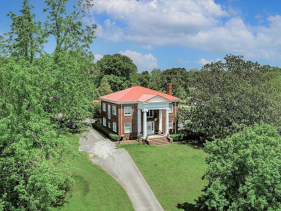 2nd image of 294 Clifton Heights Rd