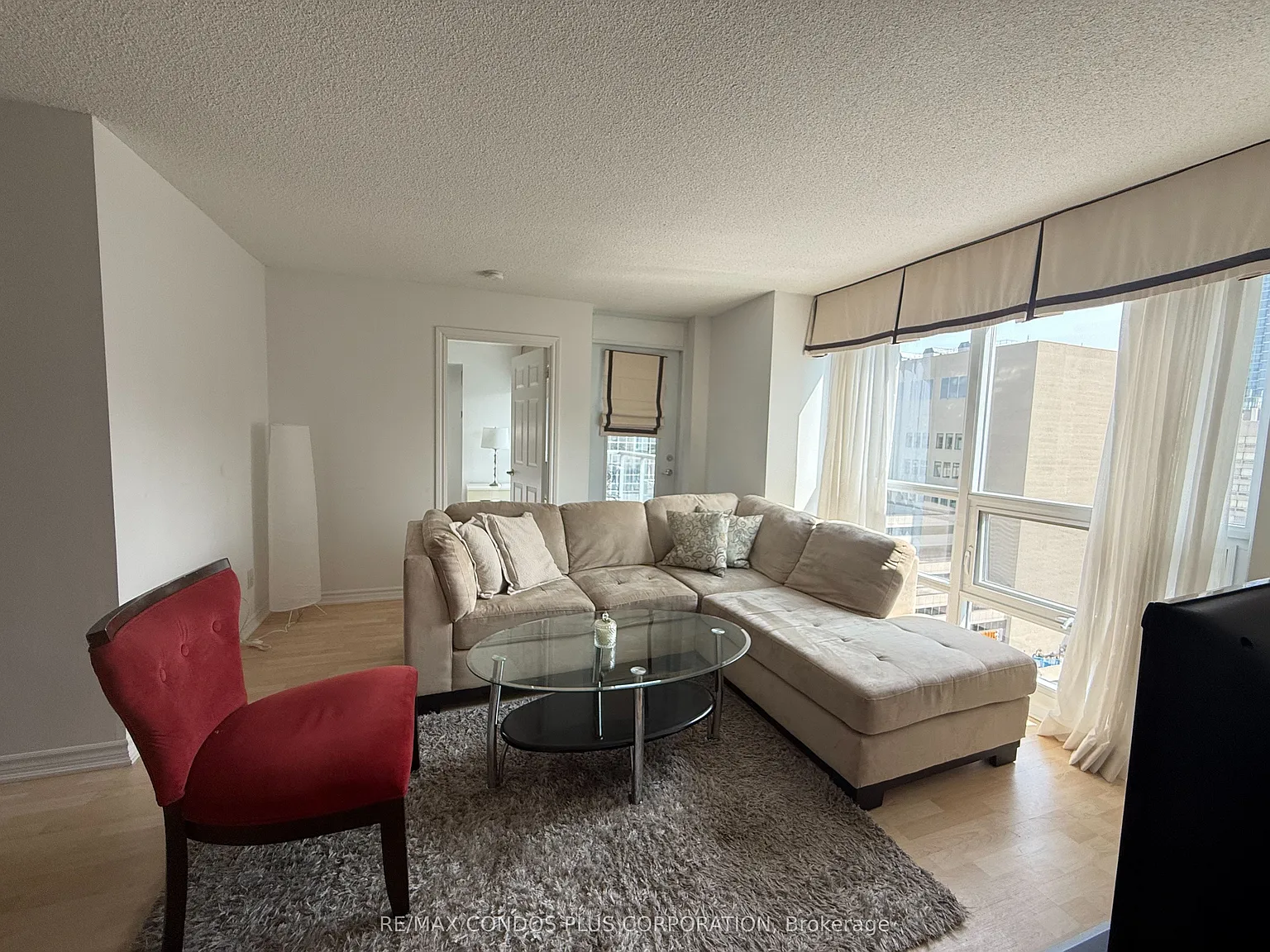 3 bed, $4,000 — Photo 1