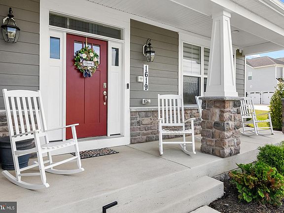 4th image of 1619 Carnoustie Rd