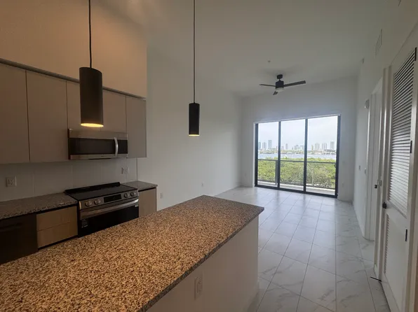 2230 NE 171st St #A, North Miami Beach, FL 33160