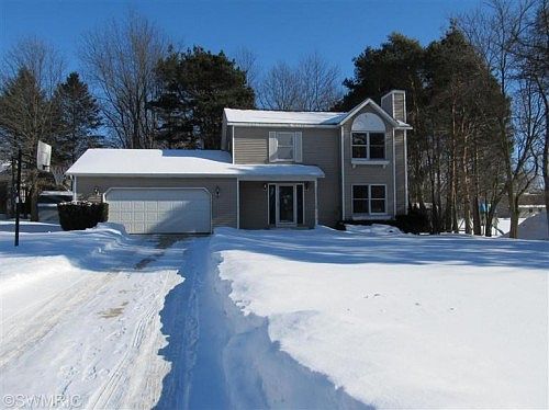 1st image of 6072 Blue Spruce Ct