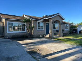 786 E North Way, Dinuba, CA 93618